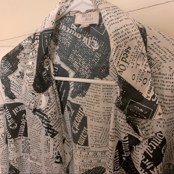 Dizzy Lizzy Satin Long Sleeve Cropped Newspaper Print Tie Wrap Style Blouse XL - Picture 6 of 10